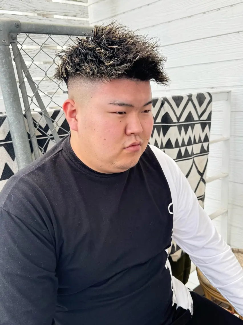 ショート パーマ メンズ フェードカット スキンフェード カット パーマ メンズ特化サロン ユウヘイのヘアスタイル