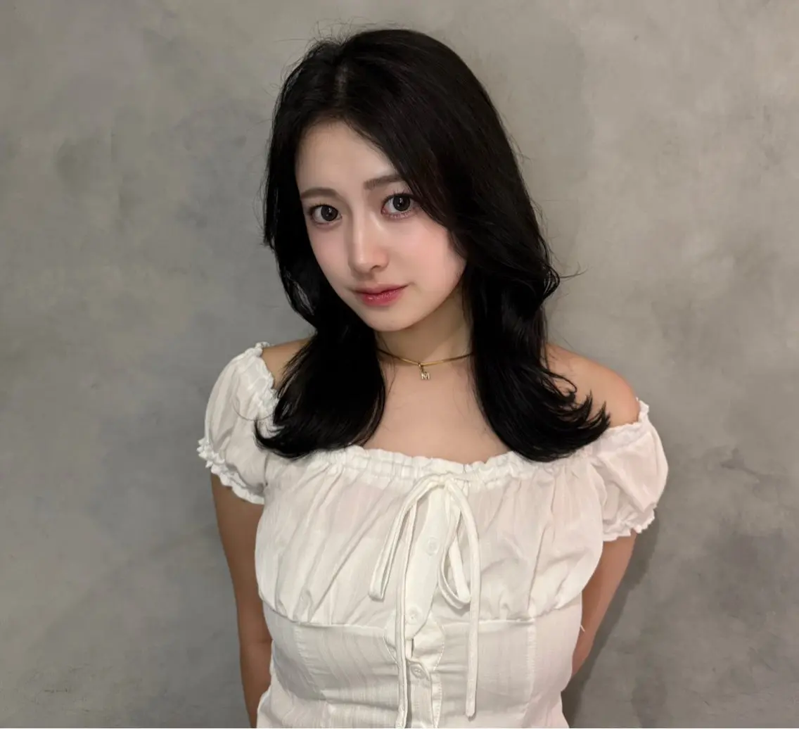 ミディアム カット ヘアカラー トリートメント 谷 亜澄のヘアスタイル