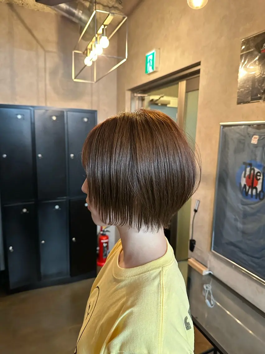 ショート L'oeuf山下 アミールレイヤーのヘアスタイル