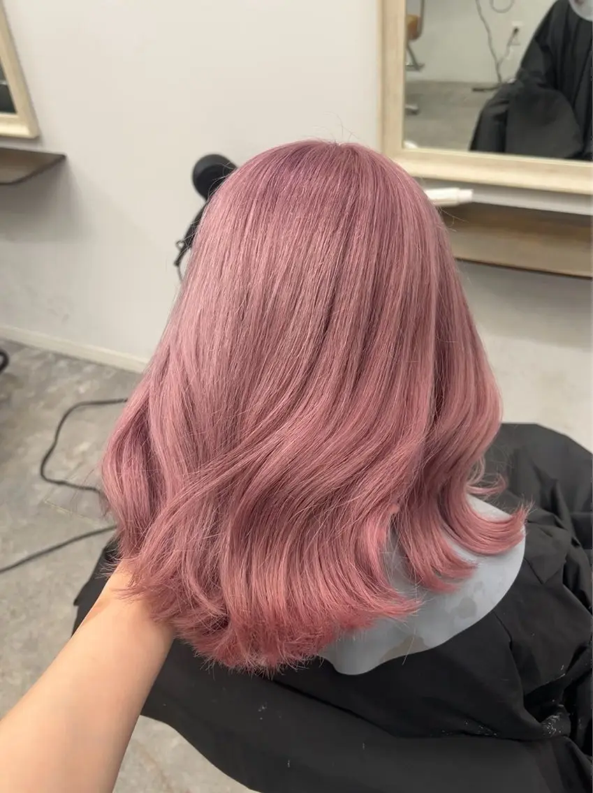 ミディアム カラー ヘアカラー 木藤 優杏のヘアスタイル