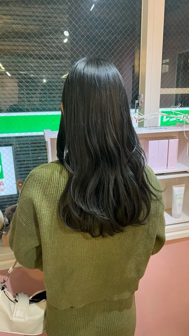 セミロング カット ヘアカラー トリートメント 髪質改善/ メンズカット・パーマのヘアスタイル