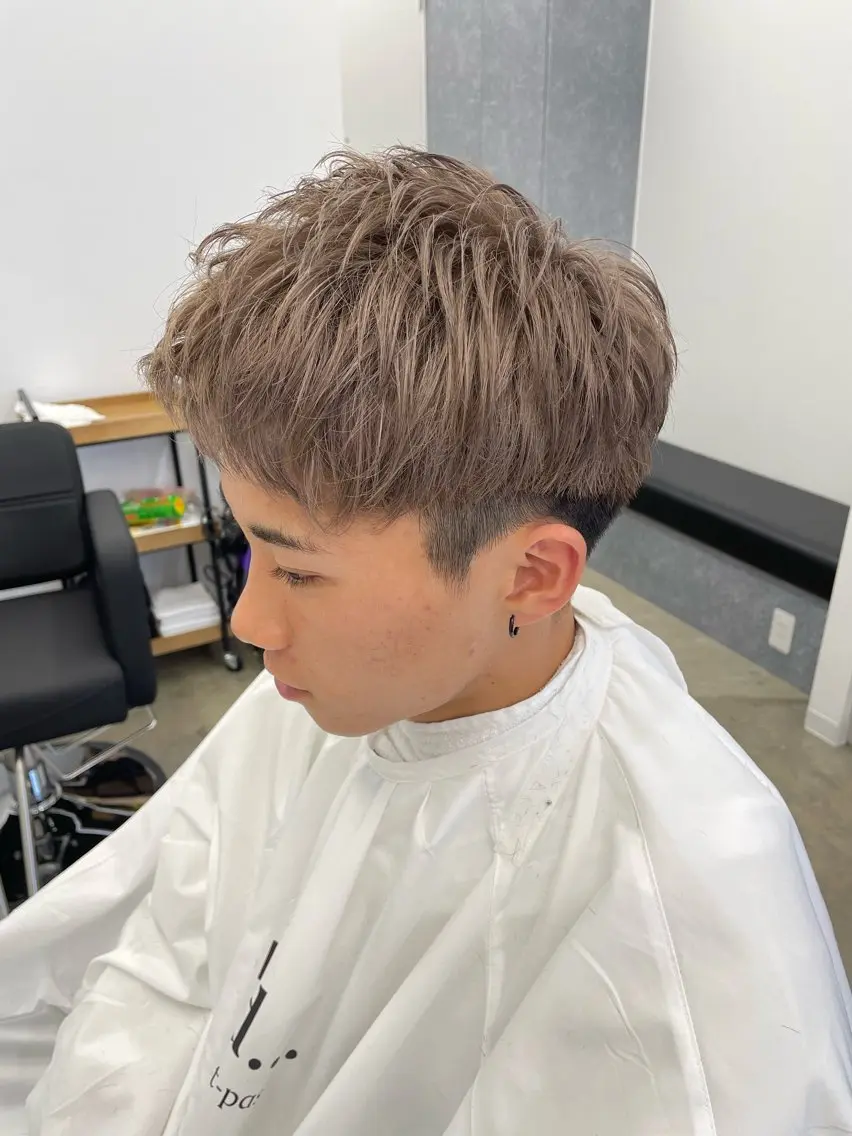 🔥メンズカット+ブリーチ(ハイトーン)カラー🔥の写真