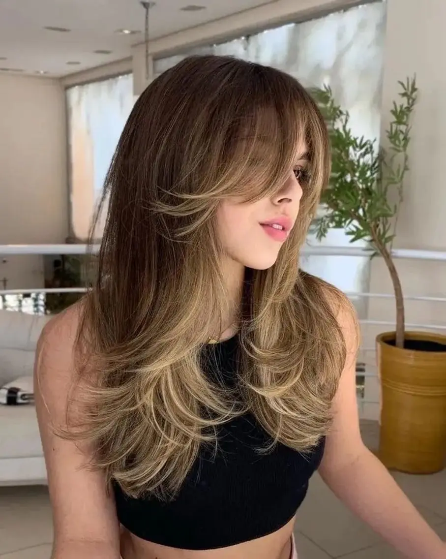 セミロング カラー デザインカラー ハイライトカラー ハイライト レイヤーカット カット ヘアカラー トリートメント 心斎橋なんば 大野竜輝のヘアスタイル