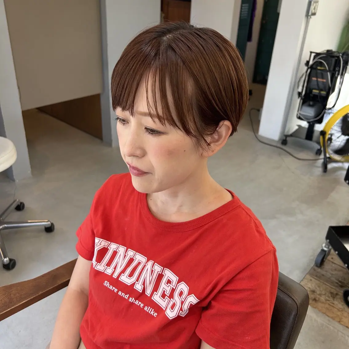 ショート カット ヘアカラー トリートメント 綿貫 美雪のヘアスタイル