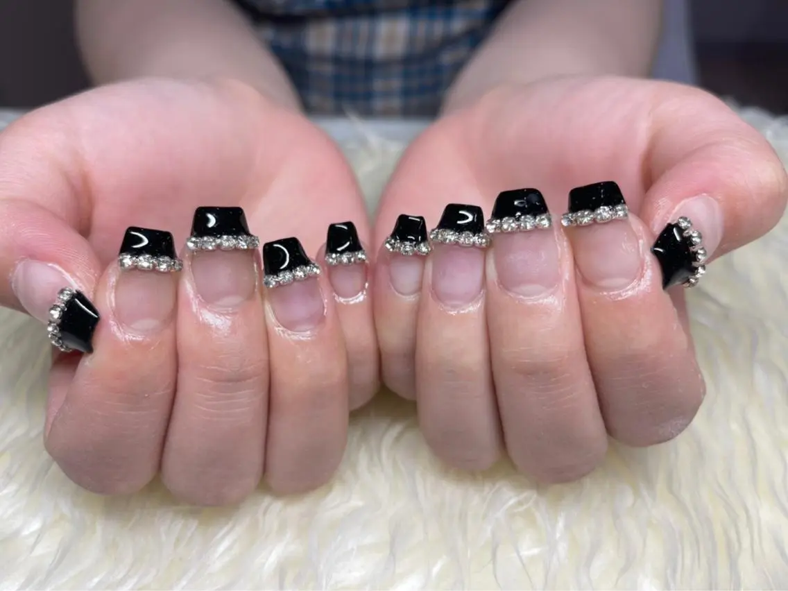 ネイル 長さ出し フレンチネイル ジェルネイル 韓国ネイル マグネットネイル ハンドネイル Nail&eye Belire 新宿のネイルデザイン