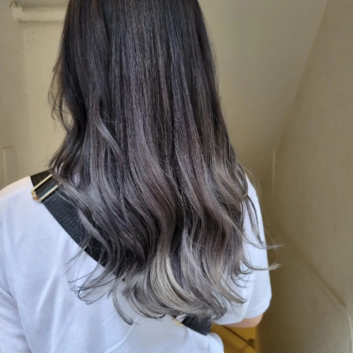 ロング ヘアカラー トリートメント 🇰🇷透明感×ハイ トーン🌟tomoのヘアスタイル