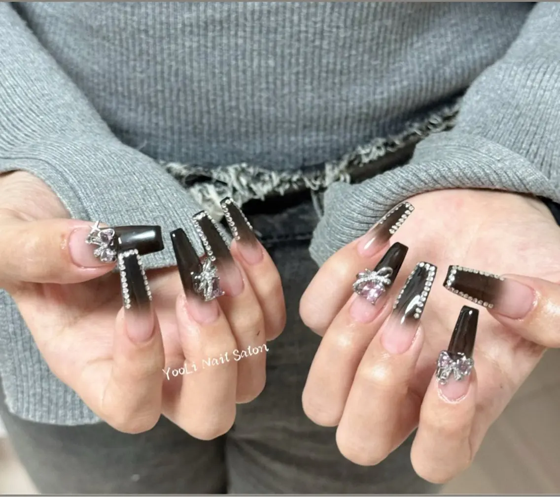 ネイル アートネイル オーロラネイル チークネイル フレンチネイル ガラスフレンチ 🎀🎀YooLi Nail Salonのネイルデザイン