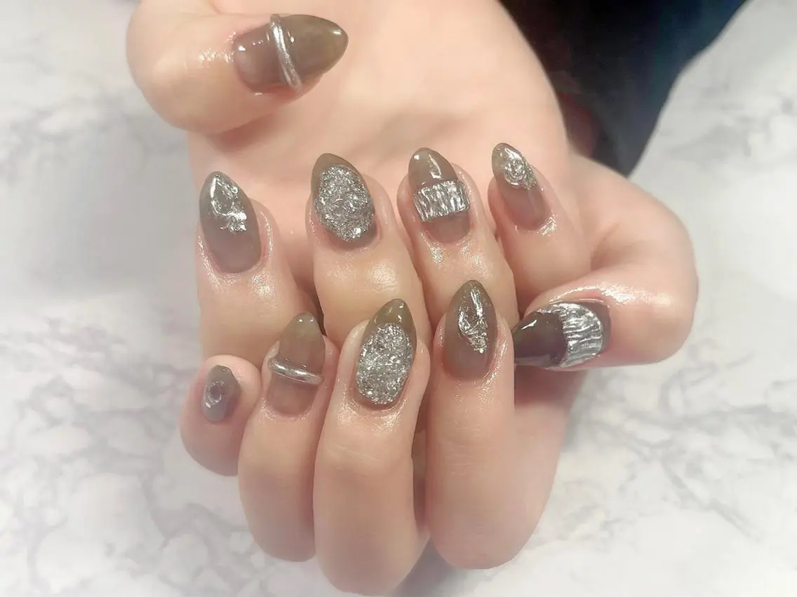 ネイル シルバー ハンドネイル Nail Salon KURELLYのネイルデザイン