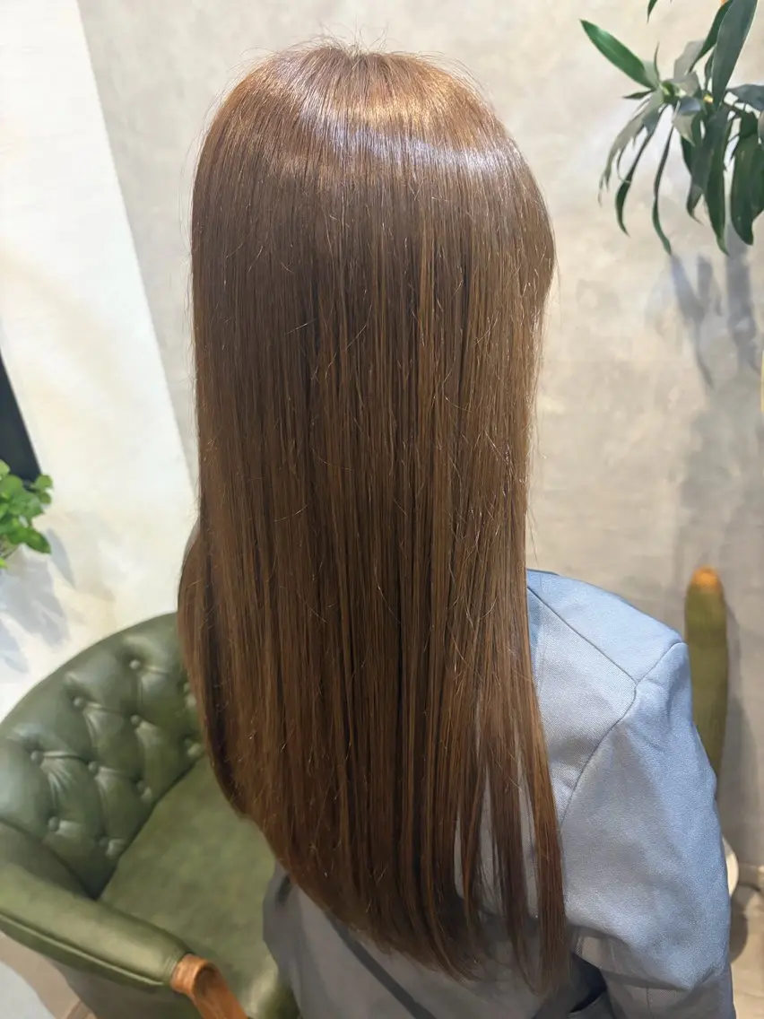 ロング カラー 山﨑 梓沙のヘアスタイル