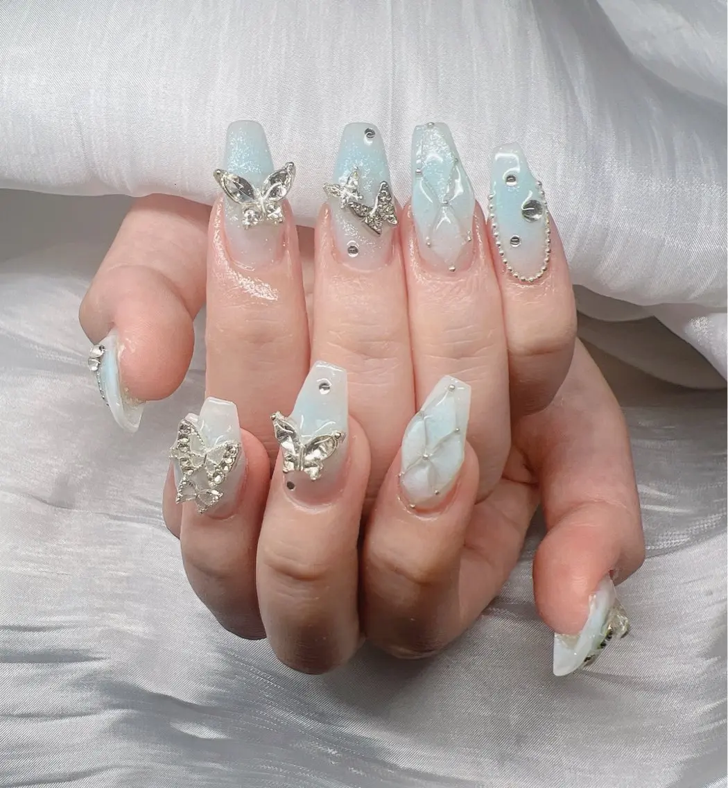 ネイル 長さ出し グラデーション 卒業式 キラキラネイル マグネットネイル ハンドネイル Lee Nailsのネイルデザイン