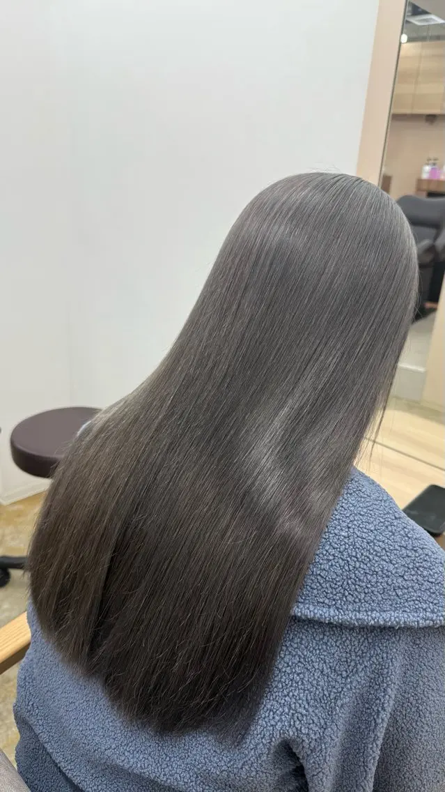 ロング カラー ヘアカラー 艶髪✖️ハイトーン 🫧YURIA🫧のヘアスタイル