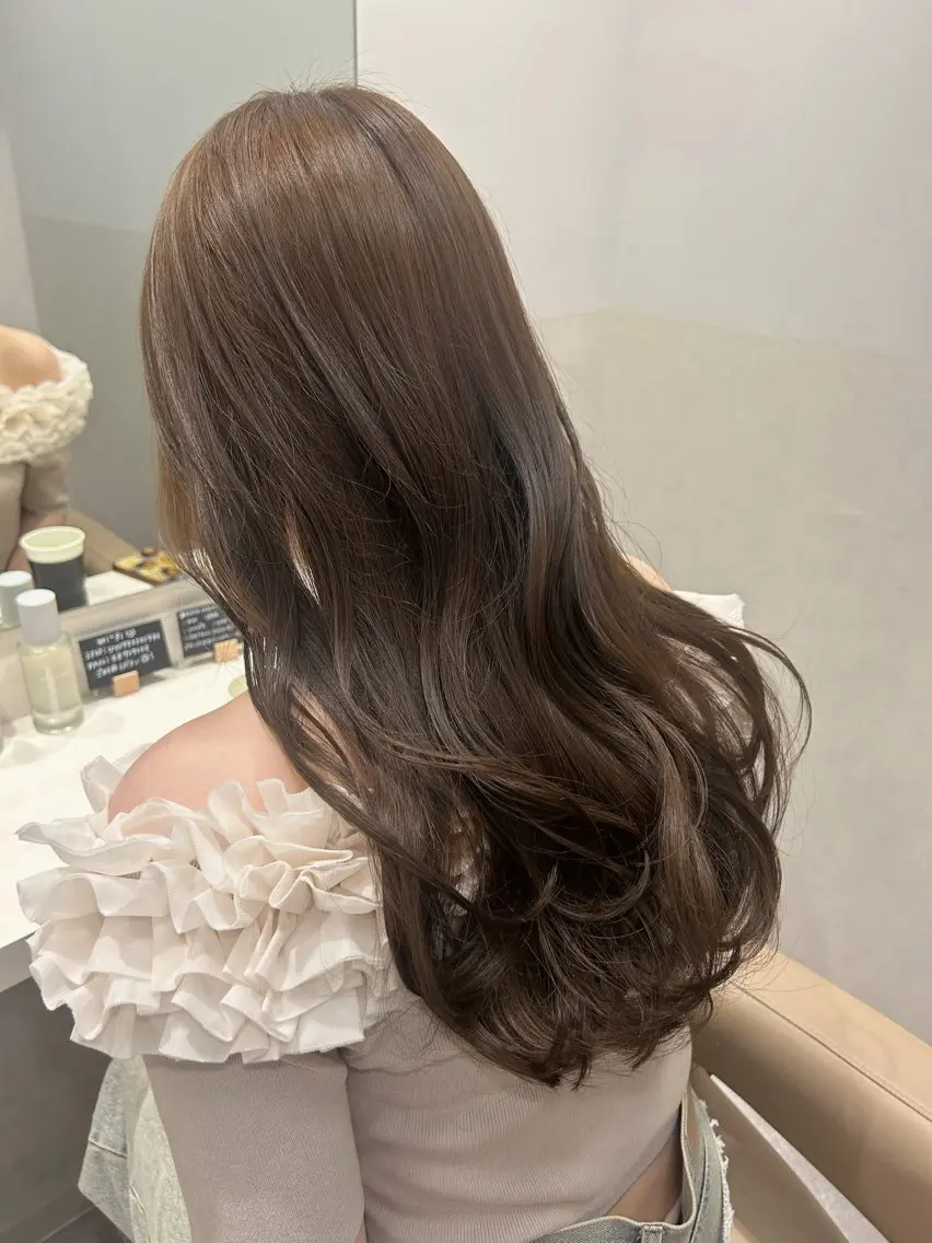 ロング カラー ヘアカラー トリートメント 🫒オリーブ/透け感 レイヤー🌿モエカのヘアスタイル