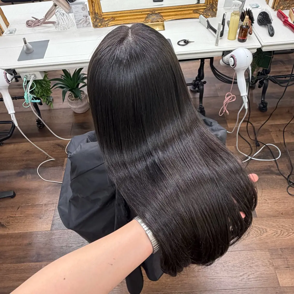 ロング カラー 透明感カラー グレージュ ヘアカラー トリートメント ツヤ髪✨髪質 改善 渋谷 サワのヘアスタイル