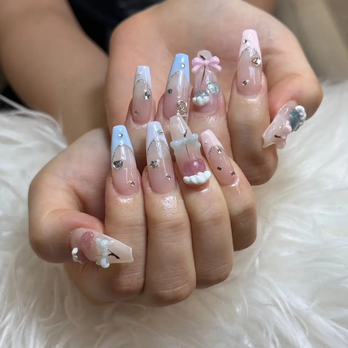 【人気♡さくらんぼ水色】ネイルチップ長さ出し10本＋デザインやり放題💅持ち込みOK！の写真