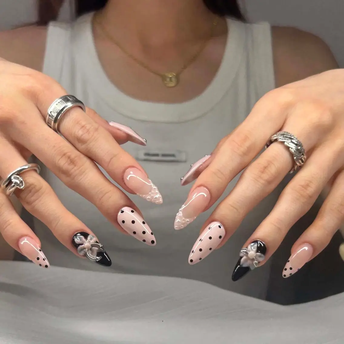 ネイル ハンドネイル T.Lee Nail Lilyのネイルデザイン