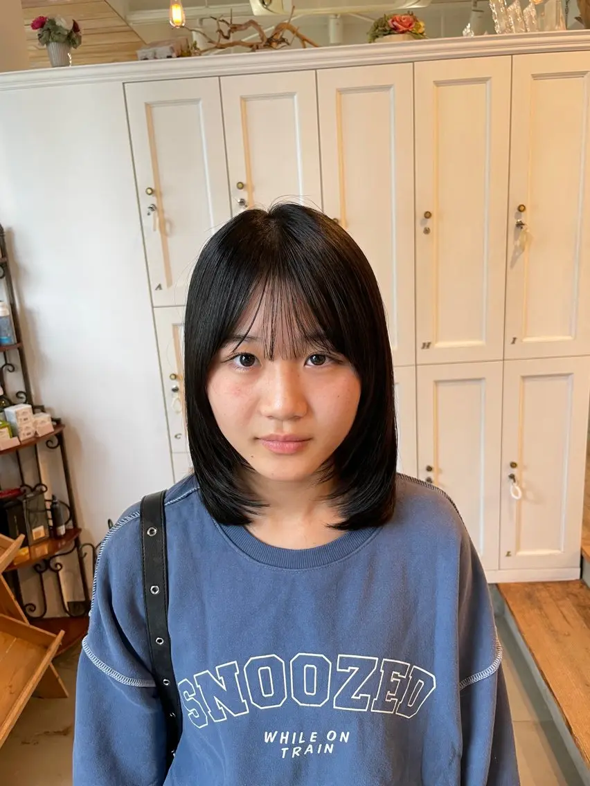 セミロング ウルフカット 増田 ルナのヘアスタイル