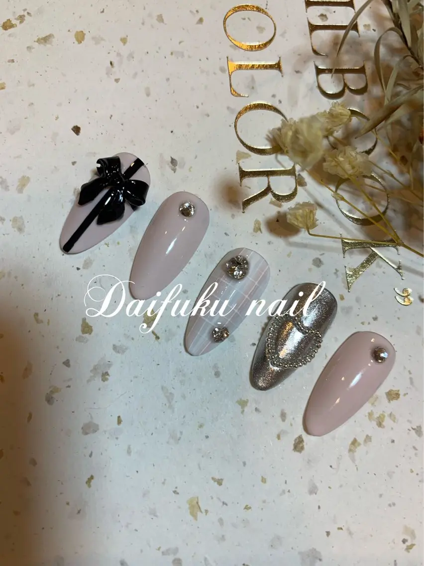 ミディアム Daifuku nailsのネイルデザイン