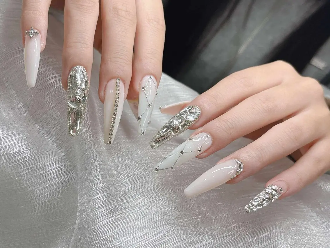 ネイル ハンドネイル Lee Nailsのネイルデザイン