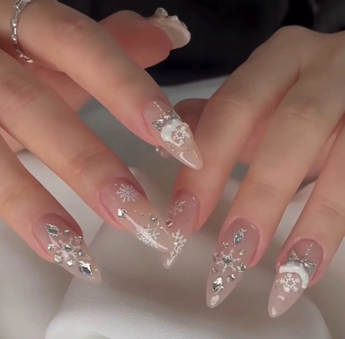 ネイル アートネイル フレンチネイル ジェルネイル ニュアンスネイル オフィスネイル ハンドネイル Ryu Nail NekoChanのネイルデザイン