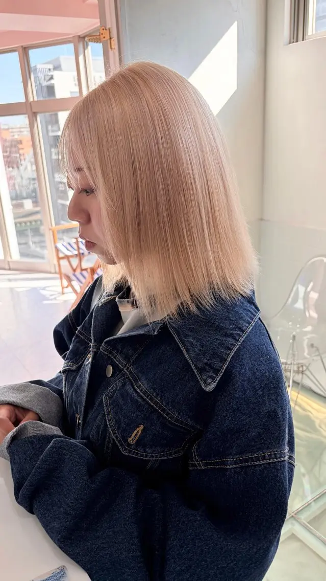 ショート カラー ベージュカラー ブロンド ホワイトベージュ ヘアカラー トリートメント レイン🌏🍀 透明感/ハイトーンのヘアスタイル