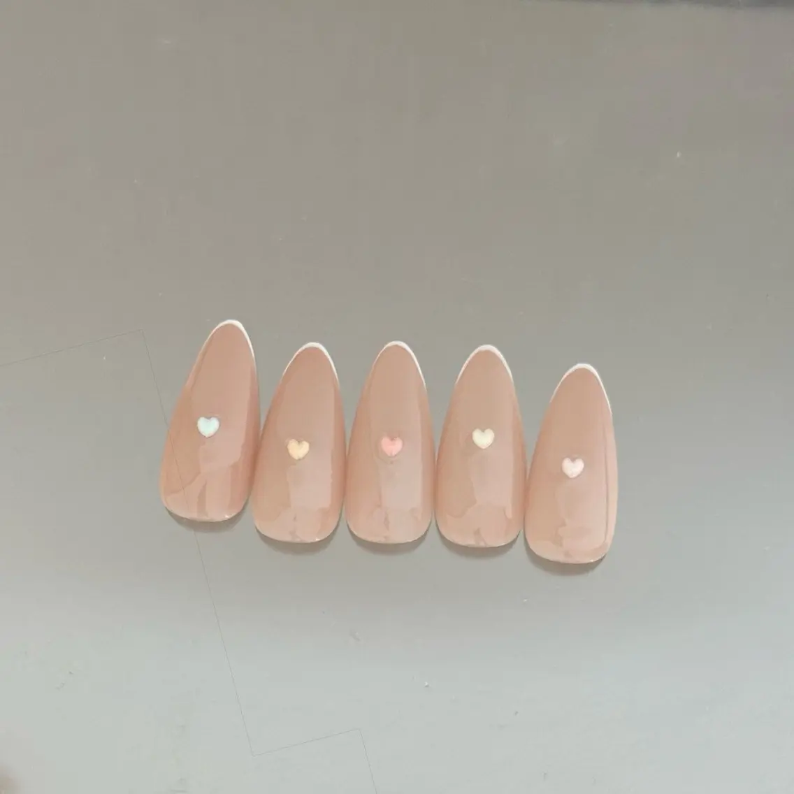 ネイル アートネイル フレンチネイル ハート シンプルネイル ハンドネイル __shiho. nailのネイルデザイン
