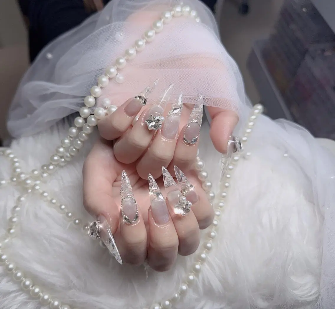 ネイル フレンチネイル ジェルネイル ハロウィン 韓国ネイル マグネットネイル ハンドネイル H.baby Nail Salonのネイルデザイン
