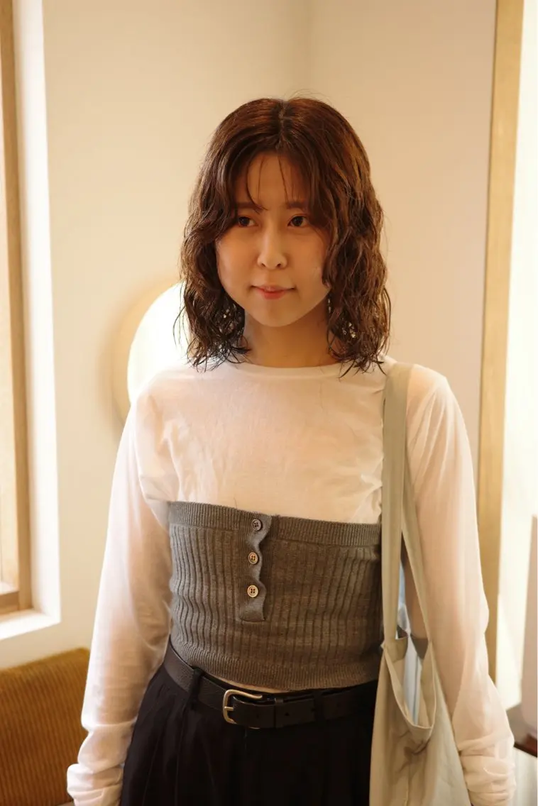 ミディアム カラー パーマ ミディアムパーマ カット ヘアカラー パーマ トリートメント ミディアムパーマ /癖毛パーマのヘアスタイル