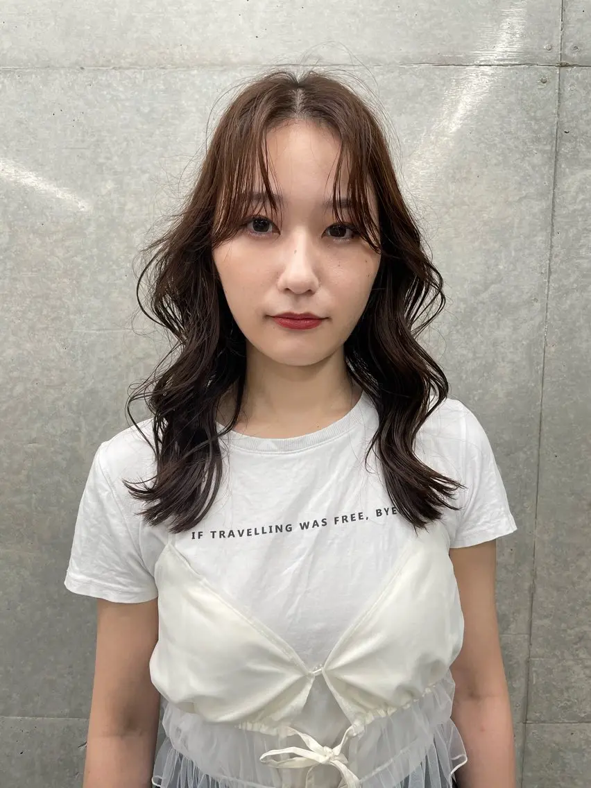 セミロング カラー 菊地 柚乃のヘアスタイル