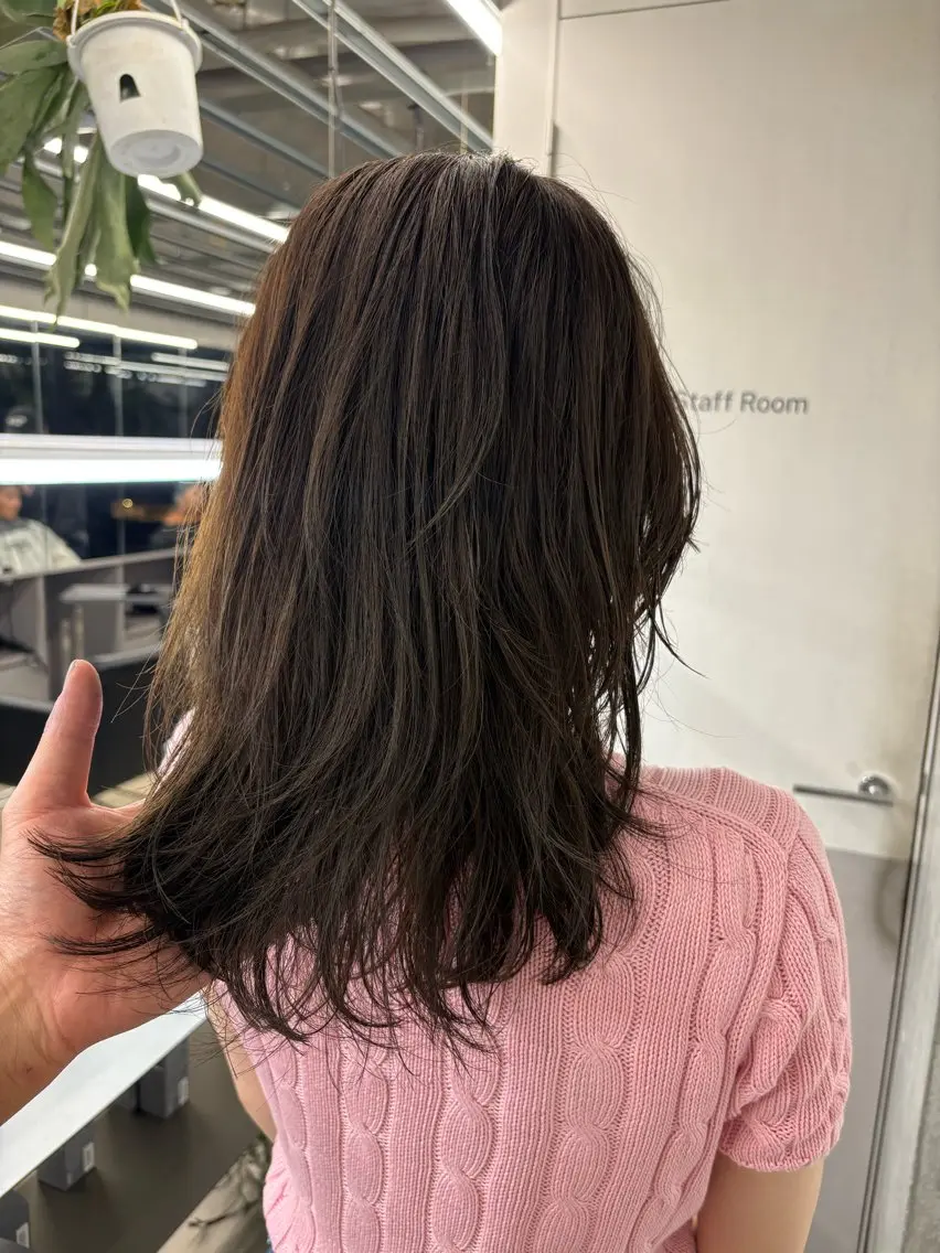 ミディアム カラー ミディアムレイヤー レイヤーカット カット ヘアカラー トリートメント 似合わせカット レイヤー/ボブのヘアスタイル