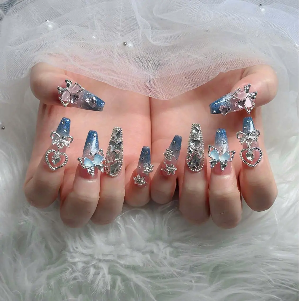 ネイル オーロラネイル フレンチネイル ジェルネイル ハロウィン 韓国ネイル ハンドネイル H.baby Nail Salonのネイルデザイン