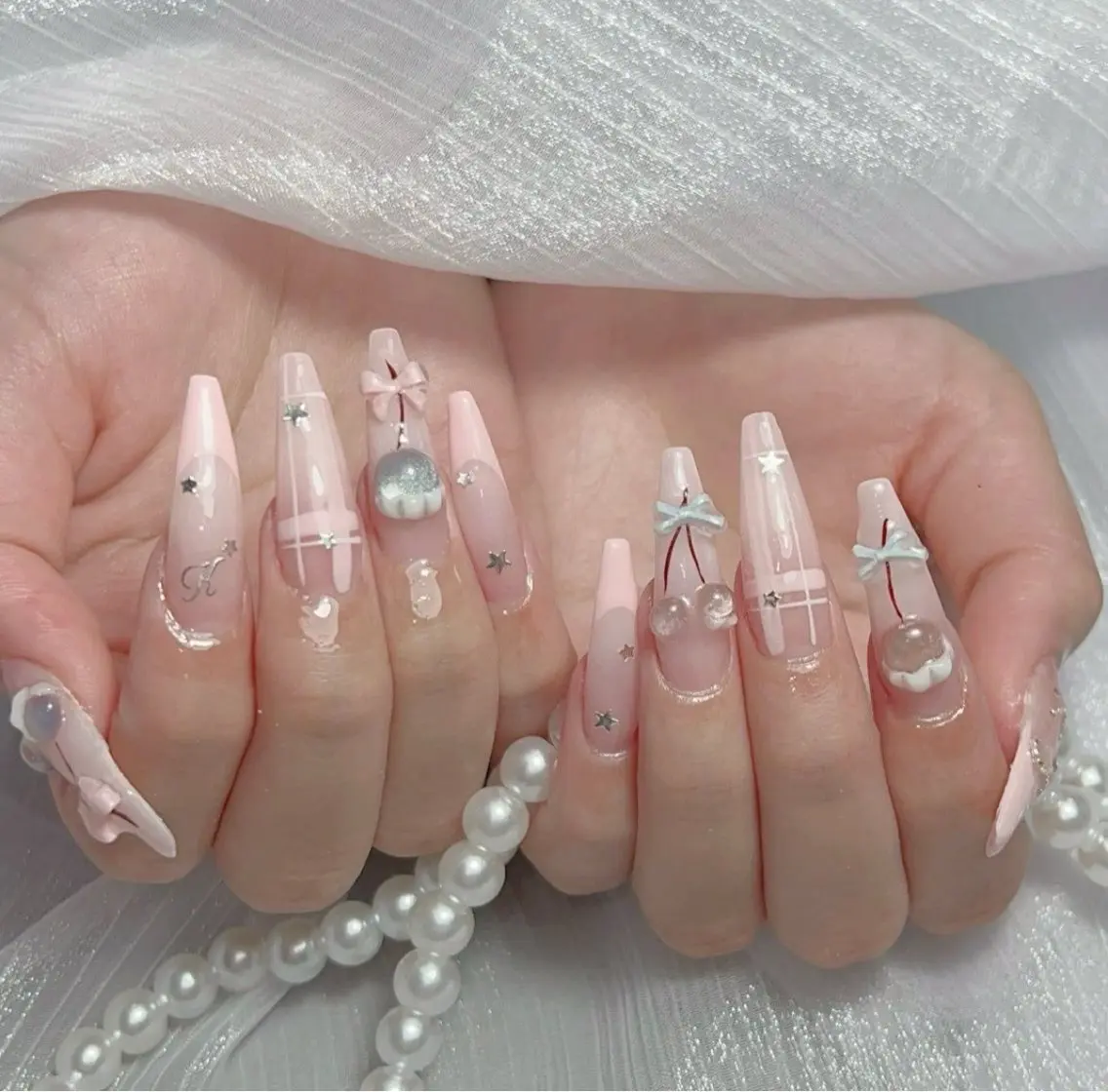 ネイル アートネイル ボルドー フレンチネイル ジェルネイル 氷ネイル・うるうるネイル ハンドネイル Julie Nail Rinのネイルデザイン