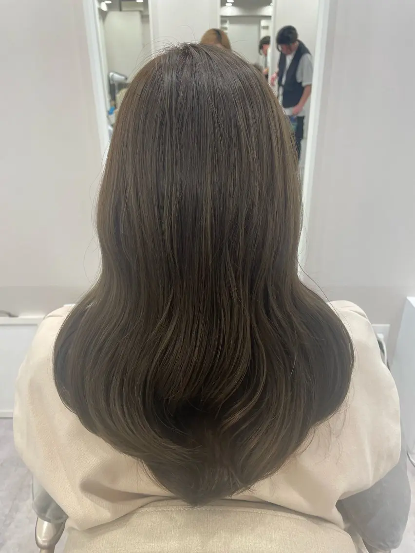 ロング ヘアカラー トリートメント 早坂 美咲のヘアスタイル
