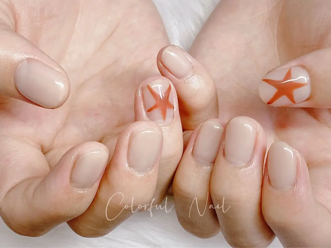 ネイル フラッシュネイル フットネイル フレンチネイル ジェルネイル ガラスフレンチ ハンドネイル 🎀Colorful 💅Nailのネイルデザイン