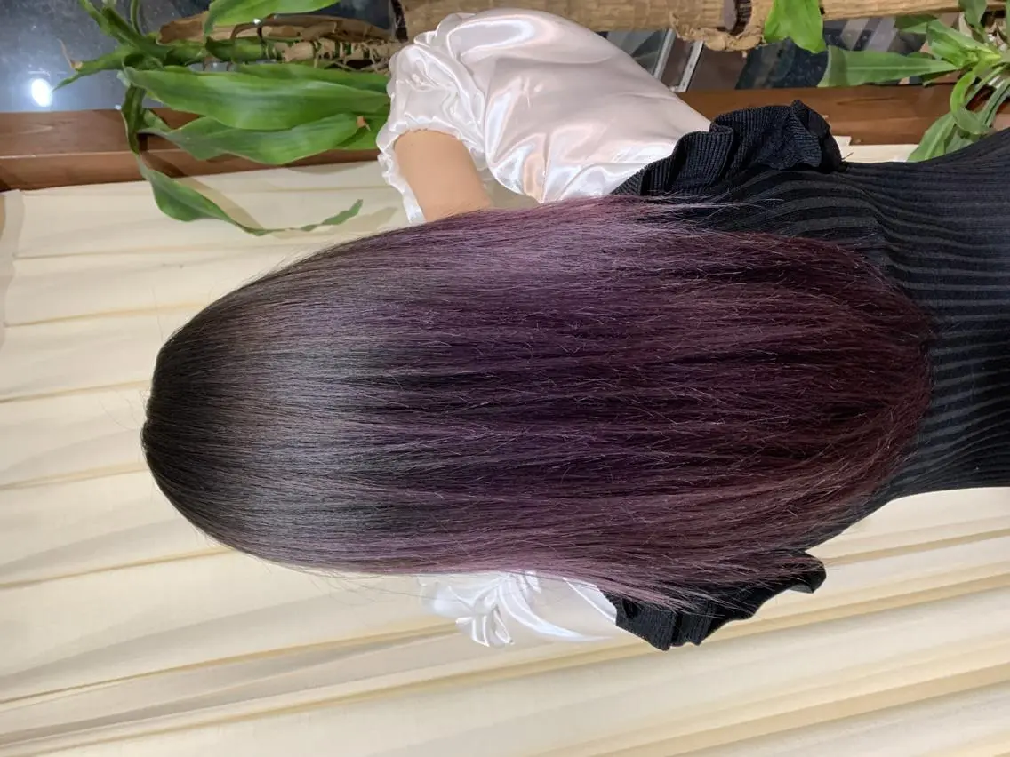 セミロング カラー グラデーションカラー パープルカラー ヘアカラー トリートメント ハイトーン得意😍 Lumiereのヘアスタイル