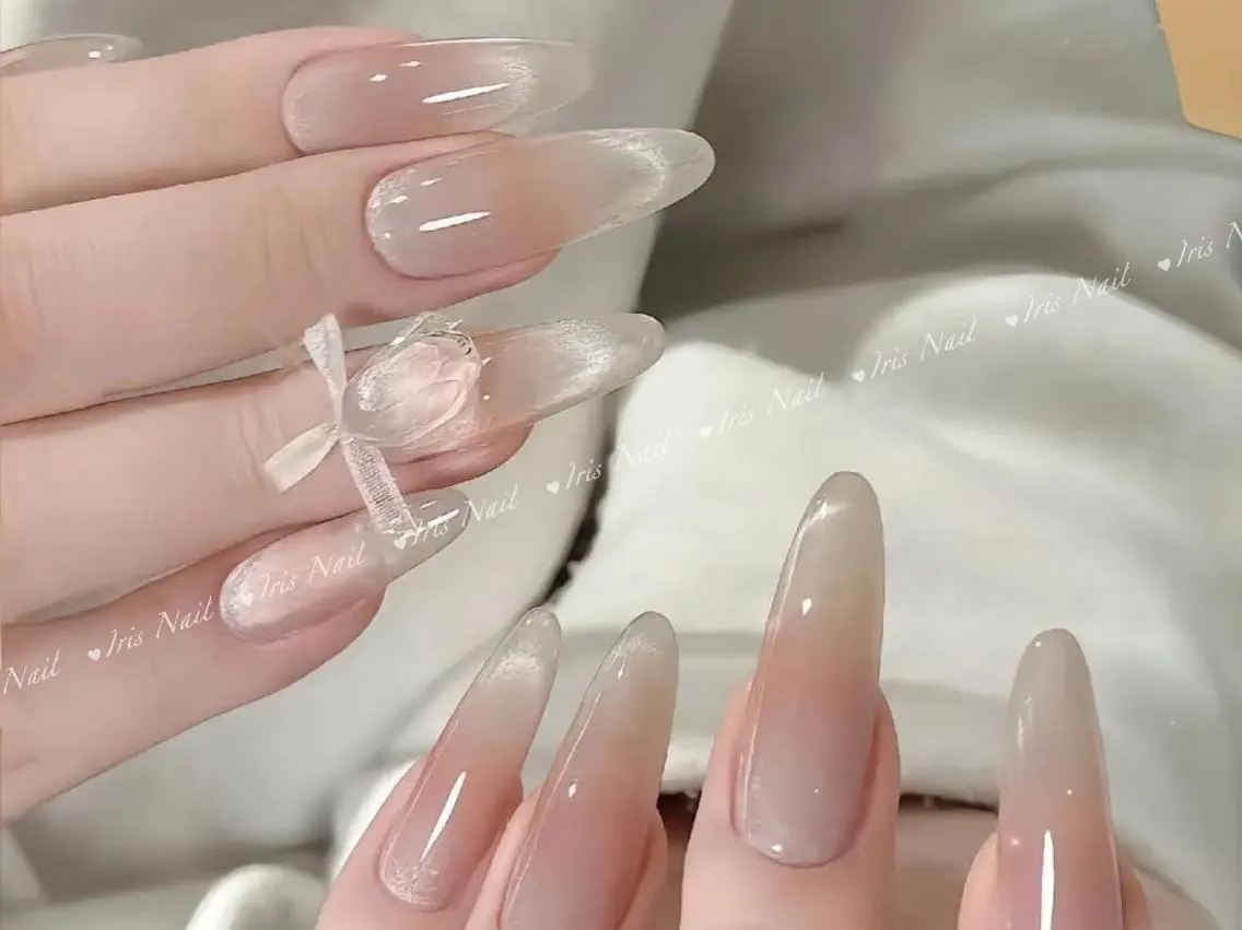 ネイル ハンドネイル ハンドケア 🍒IRIS Nail🌸のネイルデザイン