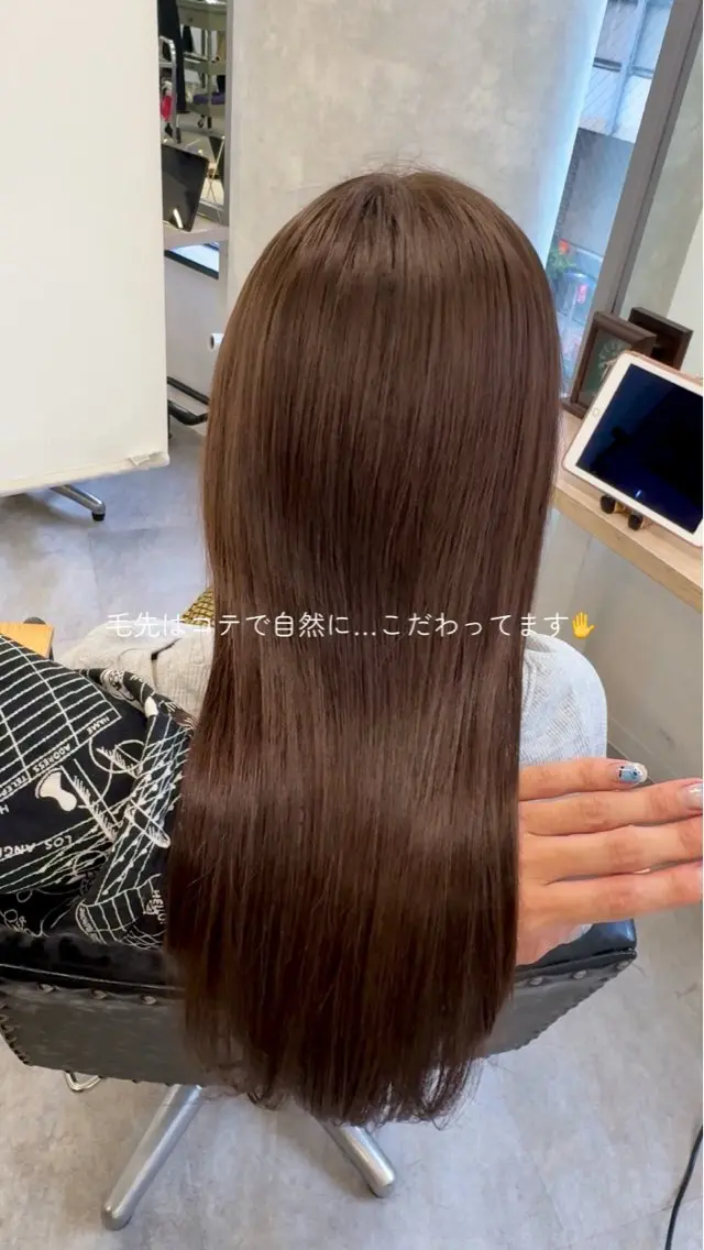 ショート カラー 透明感カラー グレージュ レイヤーカット 縮毛矯正 カット 縮毛矯正 トリートメント 髪質改善、癖毛直し 縮毛矯正が得意のヘアスタイル