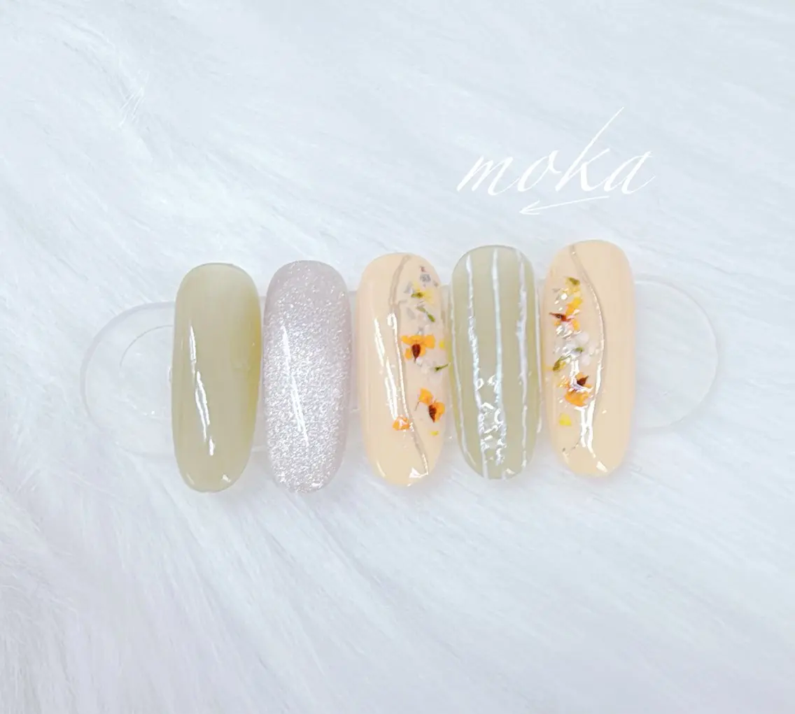 ネイル ハンドネイル ハンドケア 胡蝶蘭レディースサロ ンNailMOKAのネイルデザイン