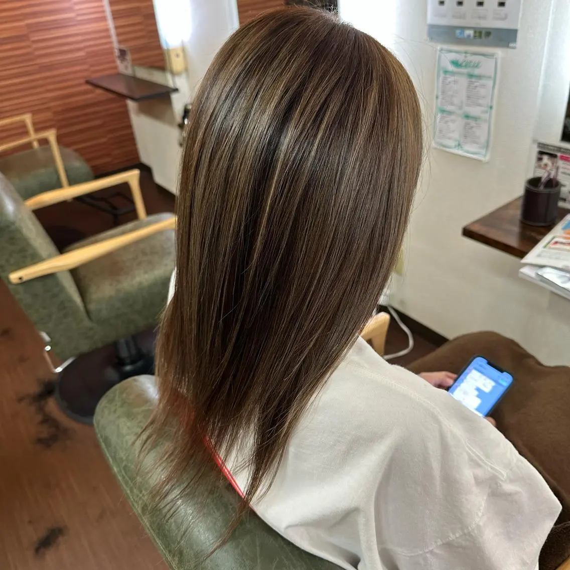 セミロング カラー ハイライトカラー ハイライト カット ヘアカラー トリートメント 💜推しインナー カラー/菊池柊真💜のヘアスタイル