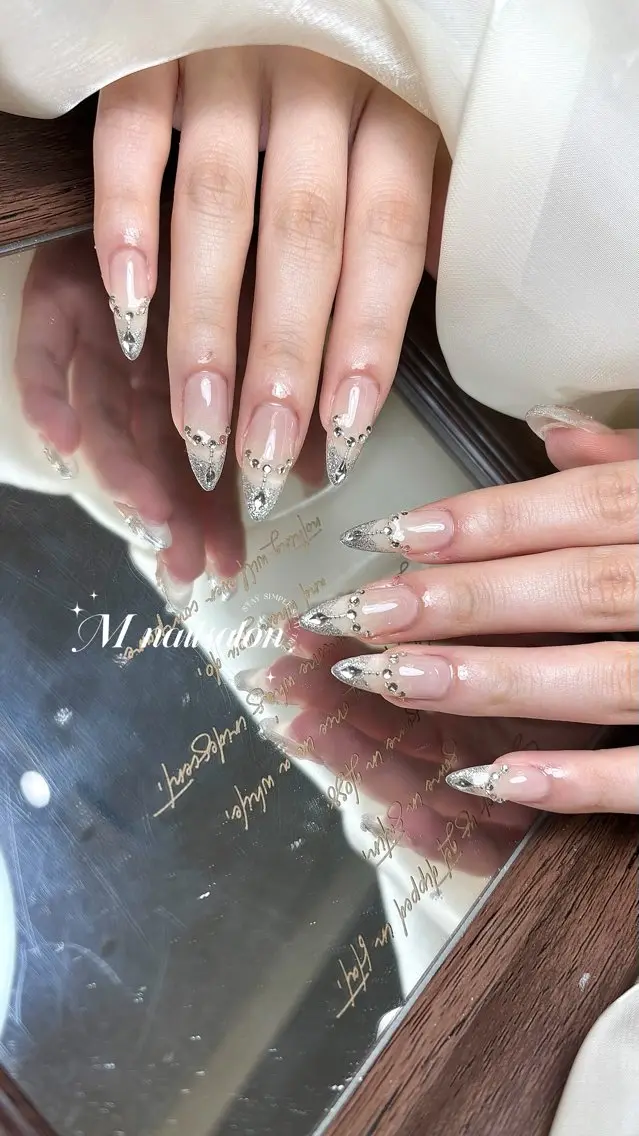 ネイル M🌷nail 長さだし専門店のネイルデザイン