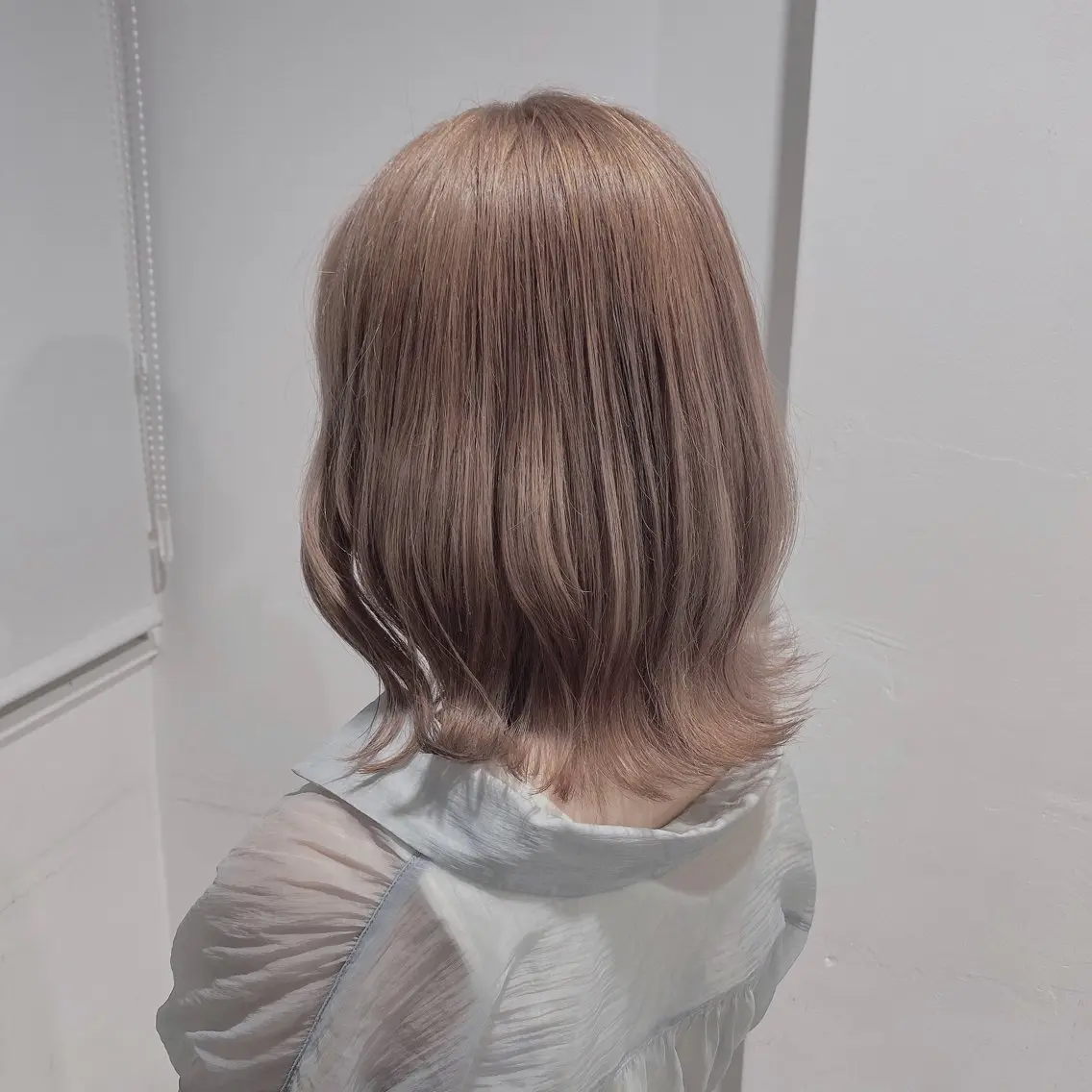 セミロング カラー ヘアカラー トリートメント 𓏸レイヤー髪質改善 透けカラーカノン🫧のヘアスタイル