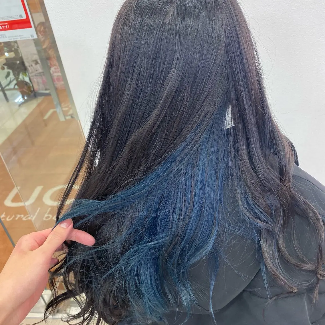ロング カラー ヘアカラー SAKI⭐️ブリーチ ・艶カラー⭐️のヘアスタイル