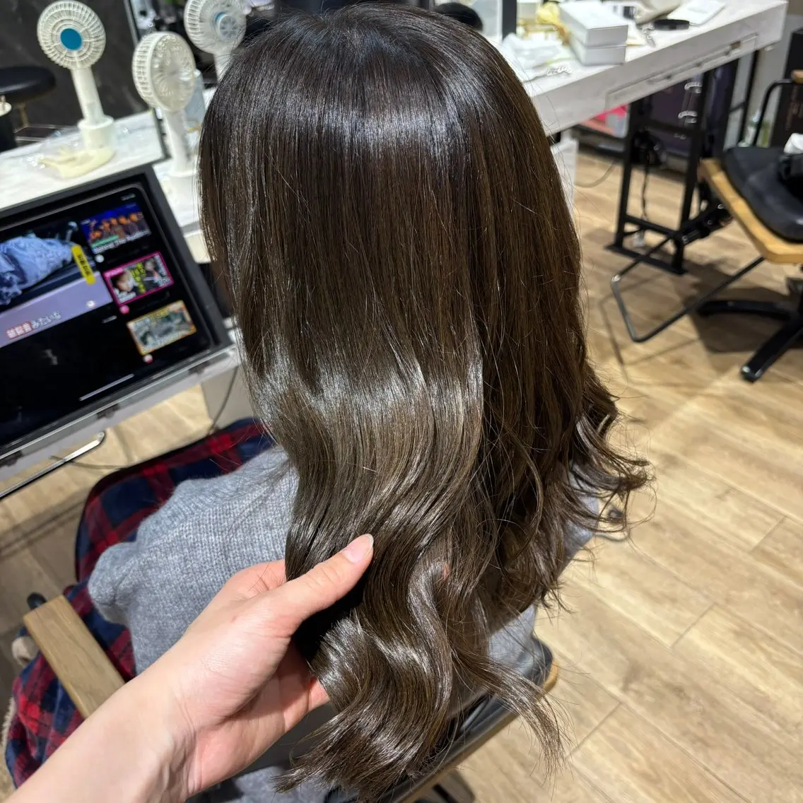 ミディアム 柳原 沙耶のヘアスタイル