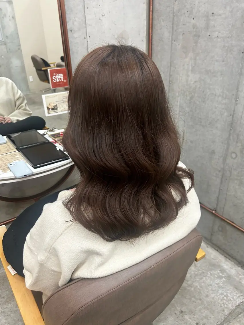ロング カット 顔周りレイヤー/ ふわあいりのヘアスタイル