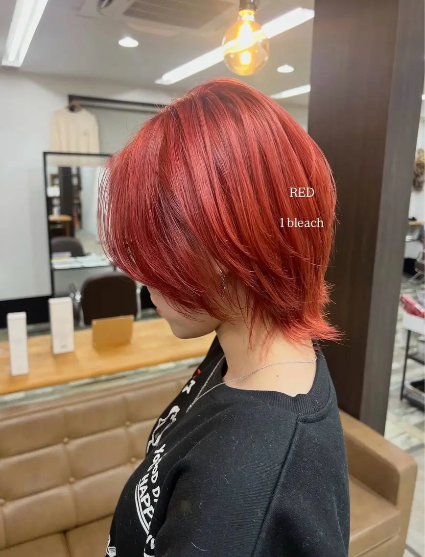 ショート ヘアカラー 大歳 実椰のヘアスタイル