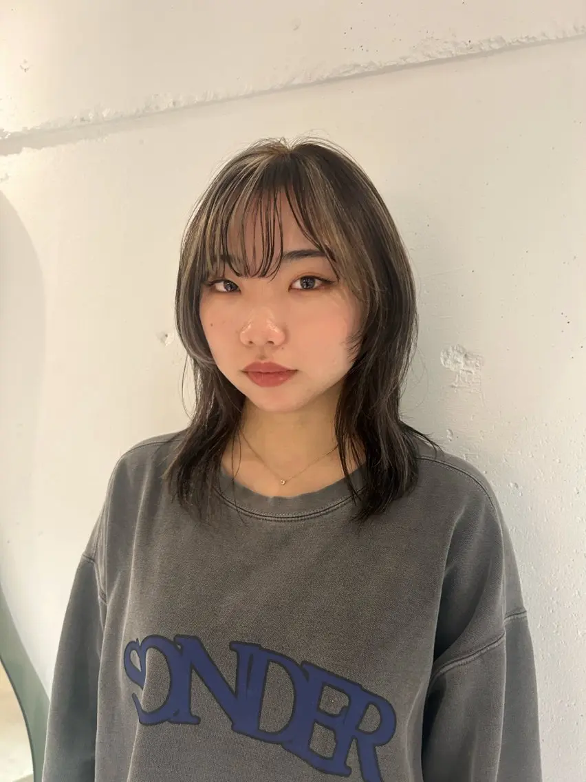 ミディアム カラー *UNU* RICOのヘアスタイル