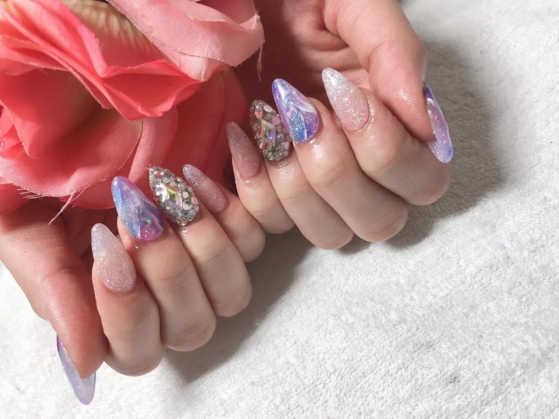 ミディアム ネイル アートネイル ハンドネイル 《LB》ラブリエ Nail&eyeのマツエク・マツパデザイン
