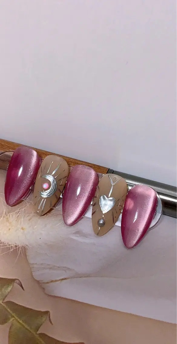 ネイル アートネイル キラキラネイル マグネットネイル Cute Tips nailのネイルデザイン