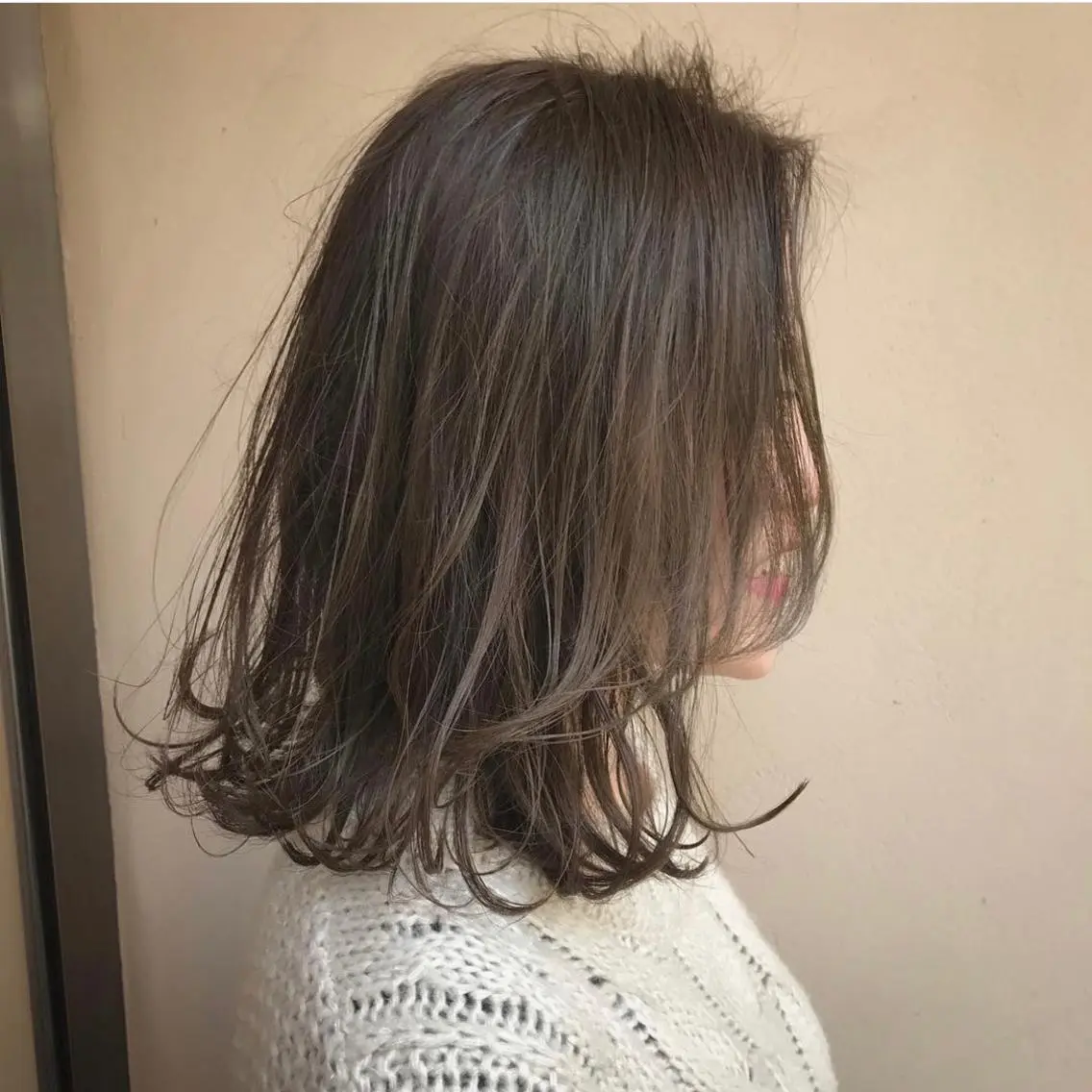 ミディアム アッシュ レイヤーカット son hair HIROEのヘアスタイル