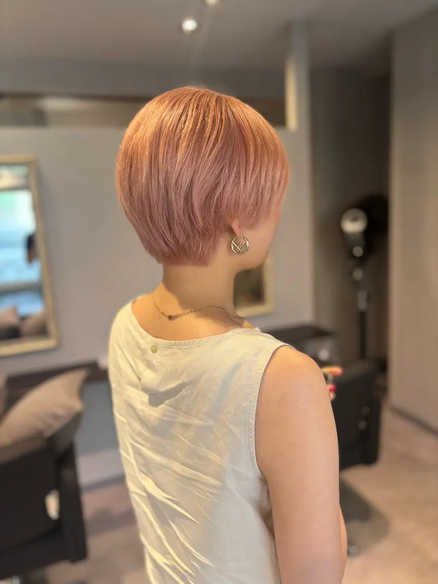 ショート カラー ベージュカラー ブリーチ ケアブリーチ ハイトーンカラー ピンクカラー ヘアカラー トリートメント ボブ/ハイトーン 福生Radix 下田のヘアスタイル