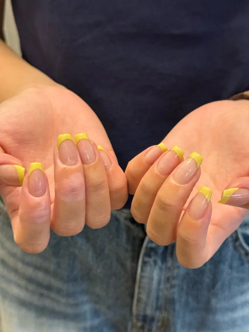 ネイル フレンチネイル 黄色 ハンドネイル filonnail asukaのネイルデザイン